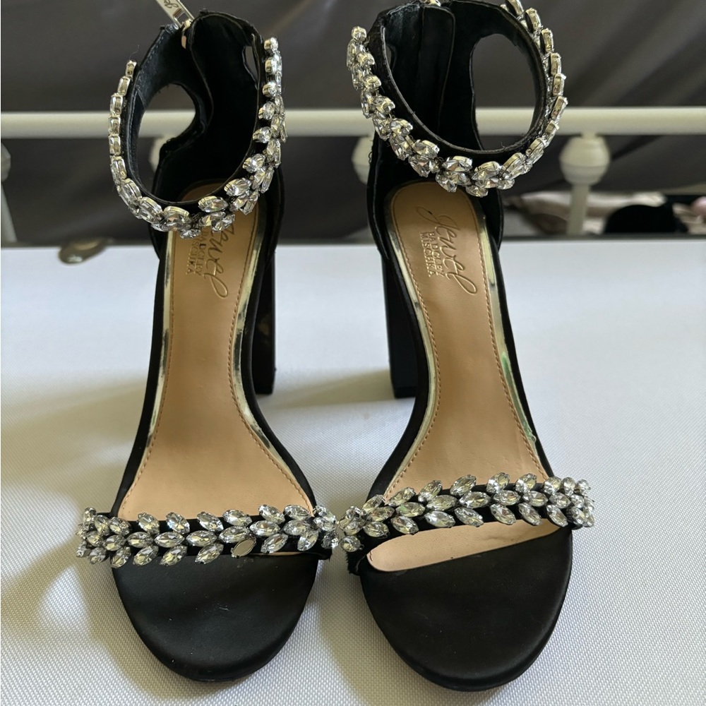 Jewel Badgley Mischka Heels